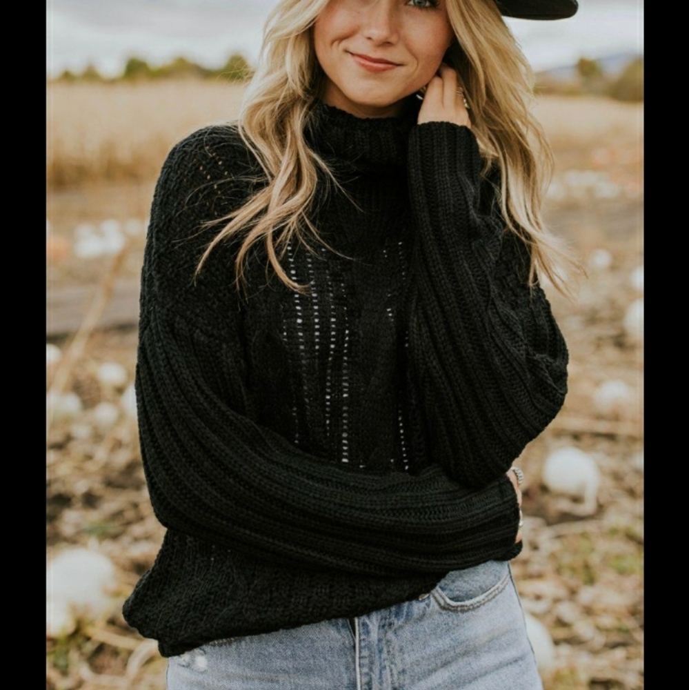 Roolee Aurora cable knit sweater